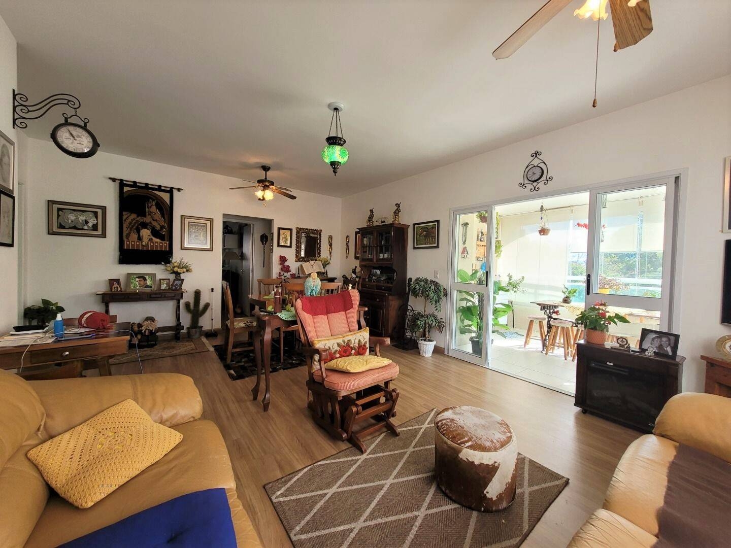Apartamento à Venda com 3 Dormitorios e Suíte no Jardim das Industrias