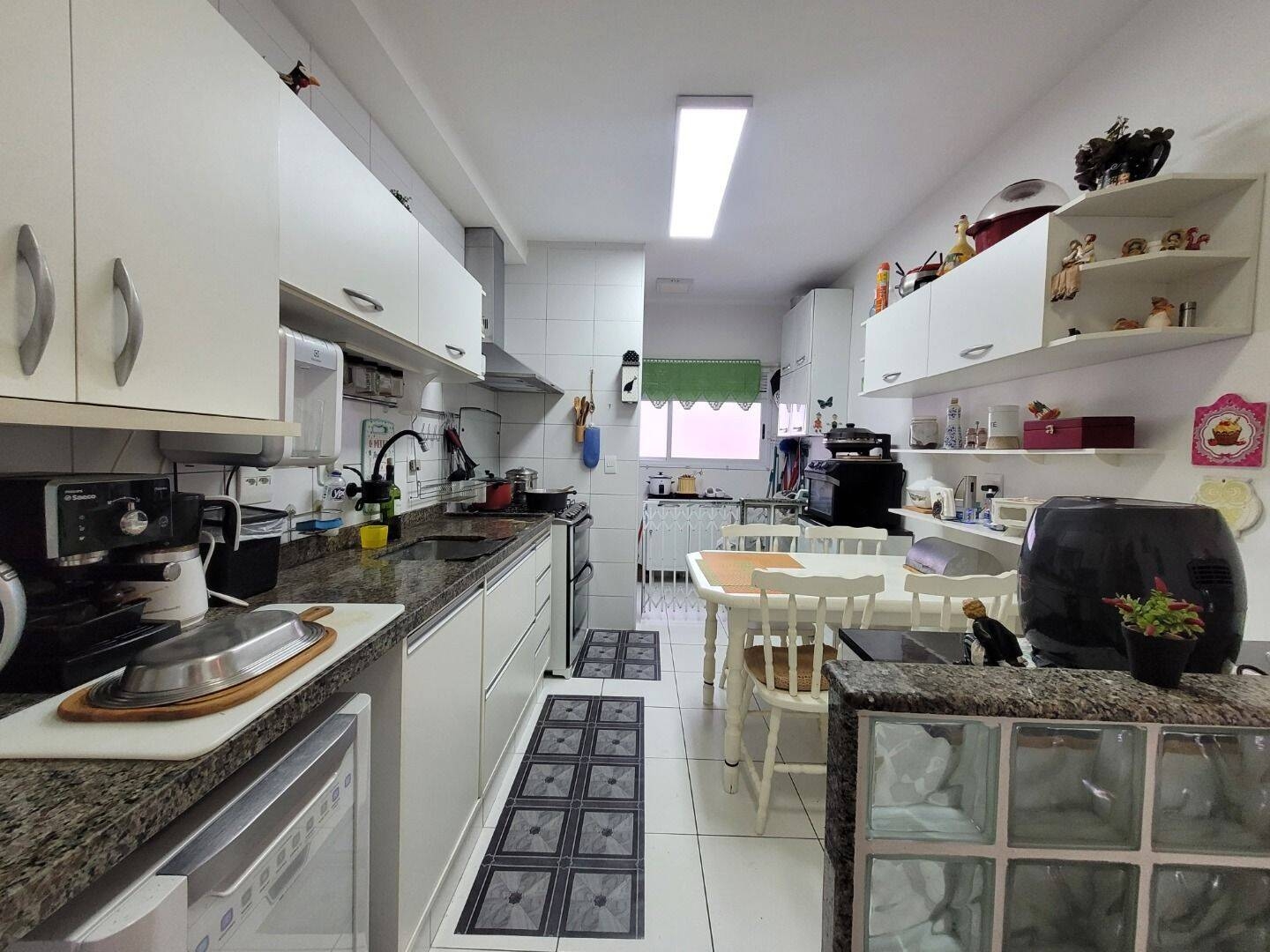 Apartamento à Venda com 3 Dormitorios e Suíte no Jardim das Industrias
