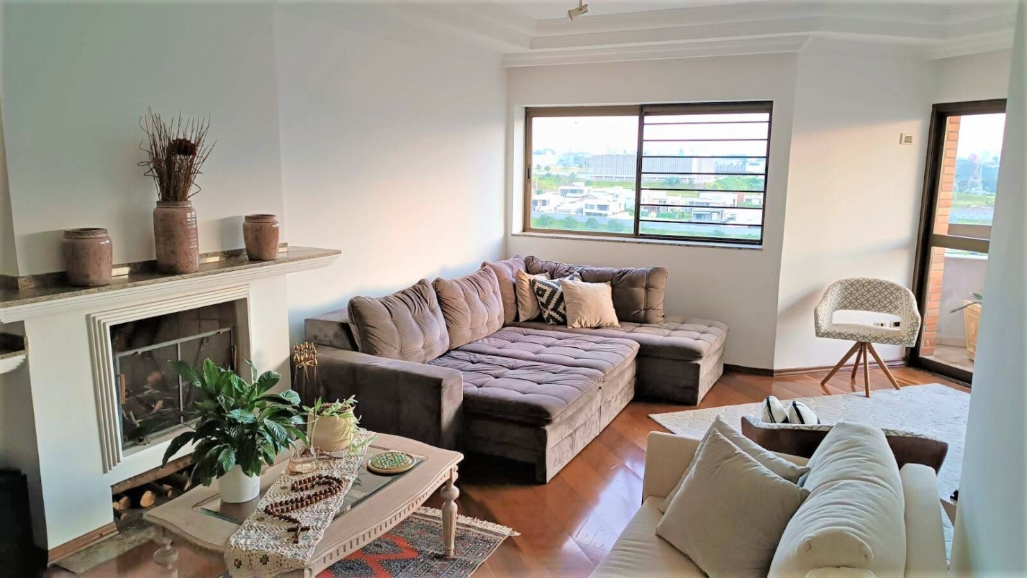 Apartamento á Venda de 200 m² com 3 Suítes no Bairro Vila Ema
