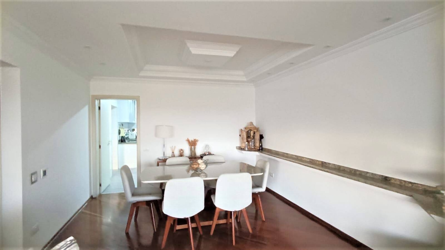 Apartamento á Venda de 200 m² com 3 Suítes no Bairro Vila Ema