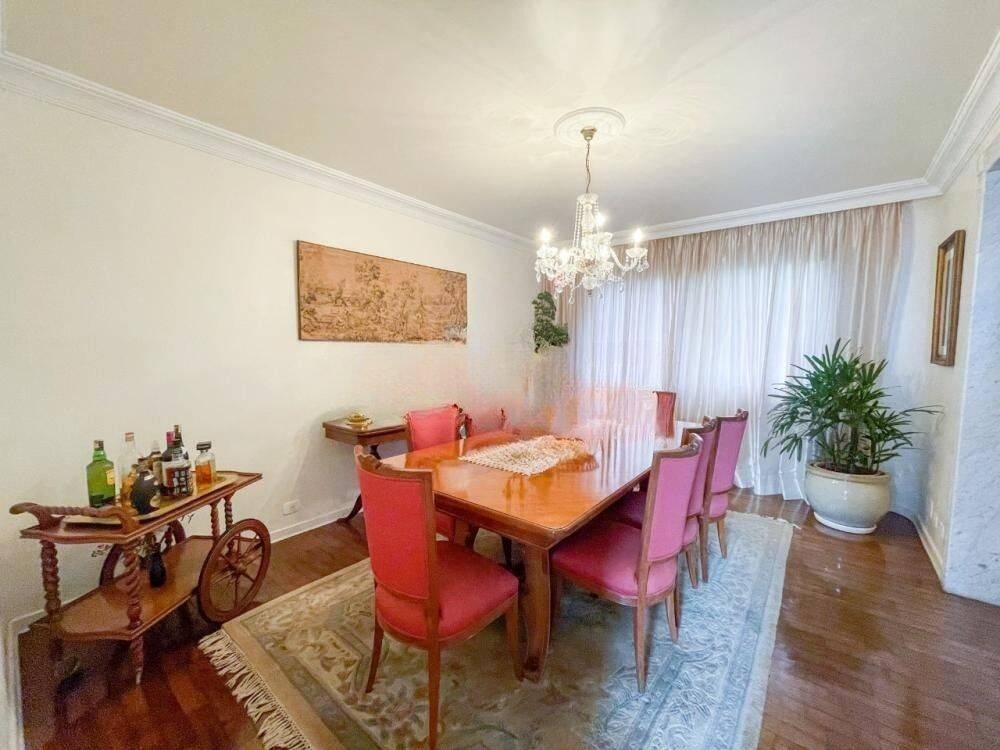 Apartamento à venda de 4 Dormitórios  com 247 m² no Jardim Esplanada