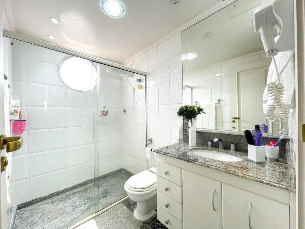 Apartamento à venda de 4 Dormitórios  com 247 m² no Jardim Esplanada