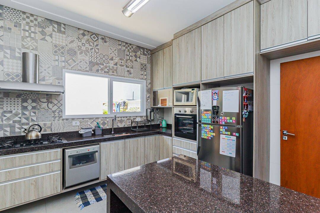 Vende Casa no Condomínio Altos da Serra VI Urbanova São José dos Campos