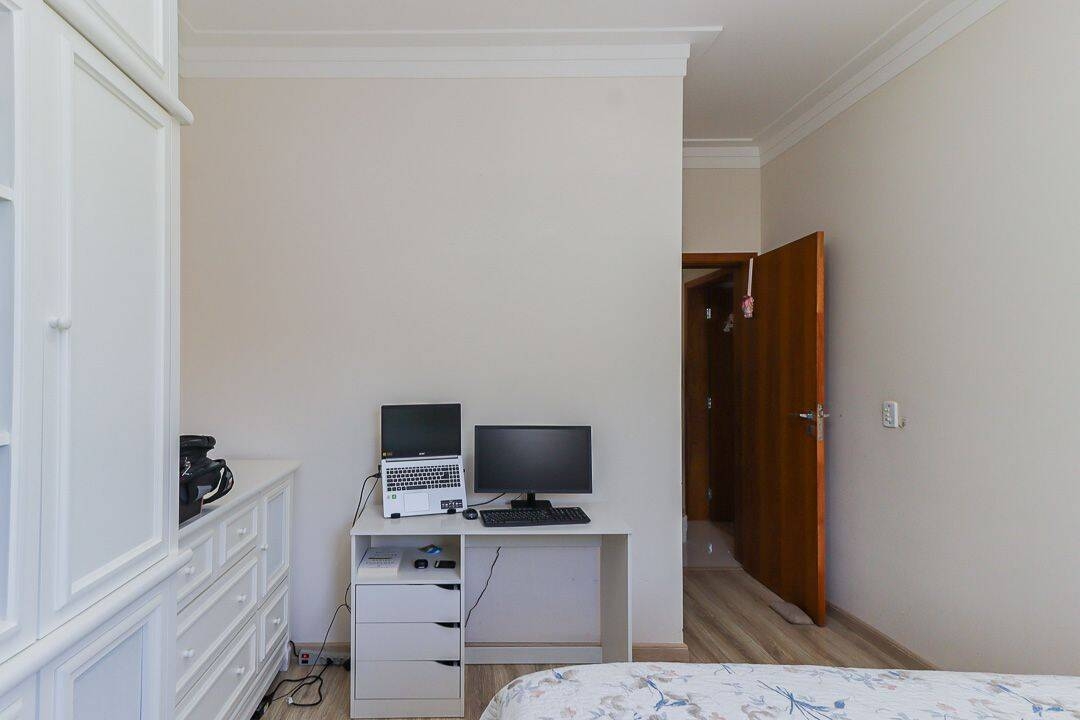 Vende Casa no Condomínio Altos da Serra VI Urbanova São José dos Campos