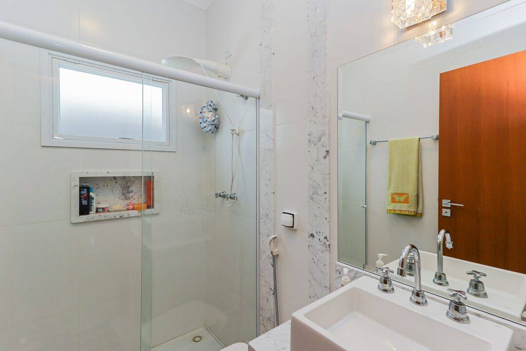Vende Casa no Condomínio Altos da Serra VI Urbanova São José dos Campos