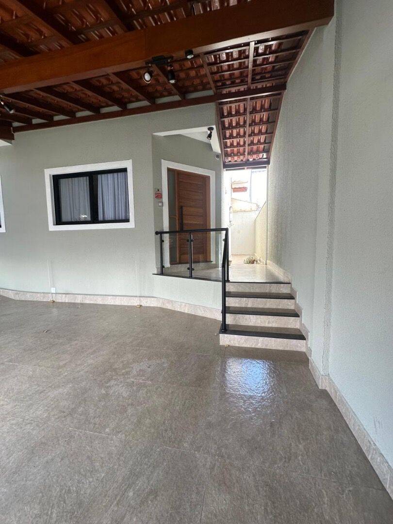 Sobrado com 3 dormitórios à venda, 121 m² por R$ 900.000 - Jardim América - São José dos Campos/SP