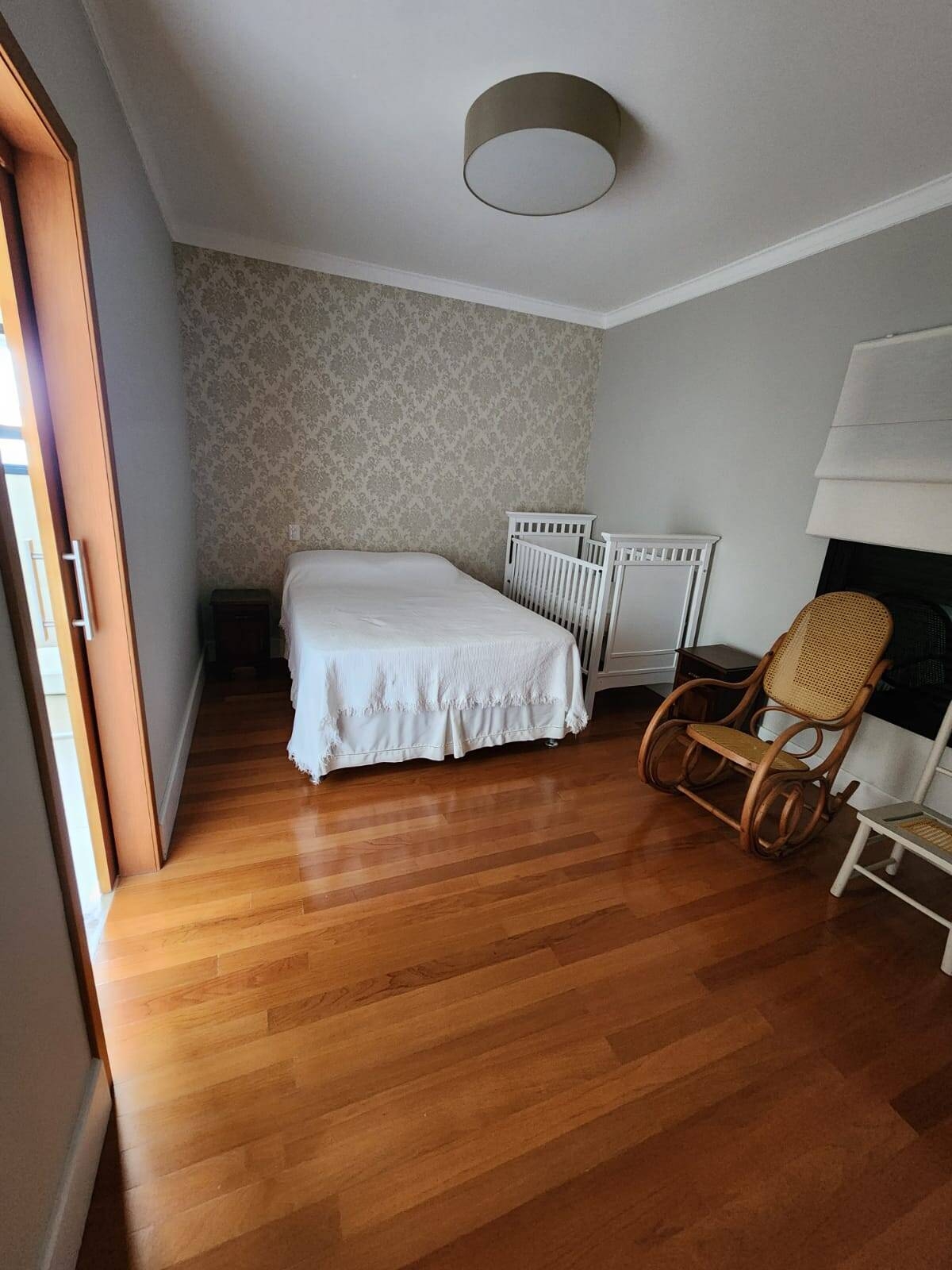 Casa de Esquina a Venda no Condomínio Residencial Monte Carlo com 3 Suítes