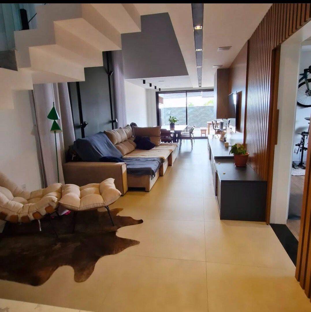 Sobrado com 3 dormitórios à venda, 280 m² por R$ 1.950.000,00 - Recanto dos Eucaliptos - São José dos Campos/SP