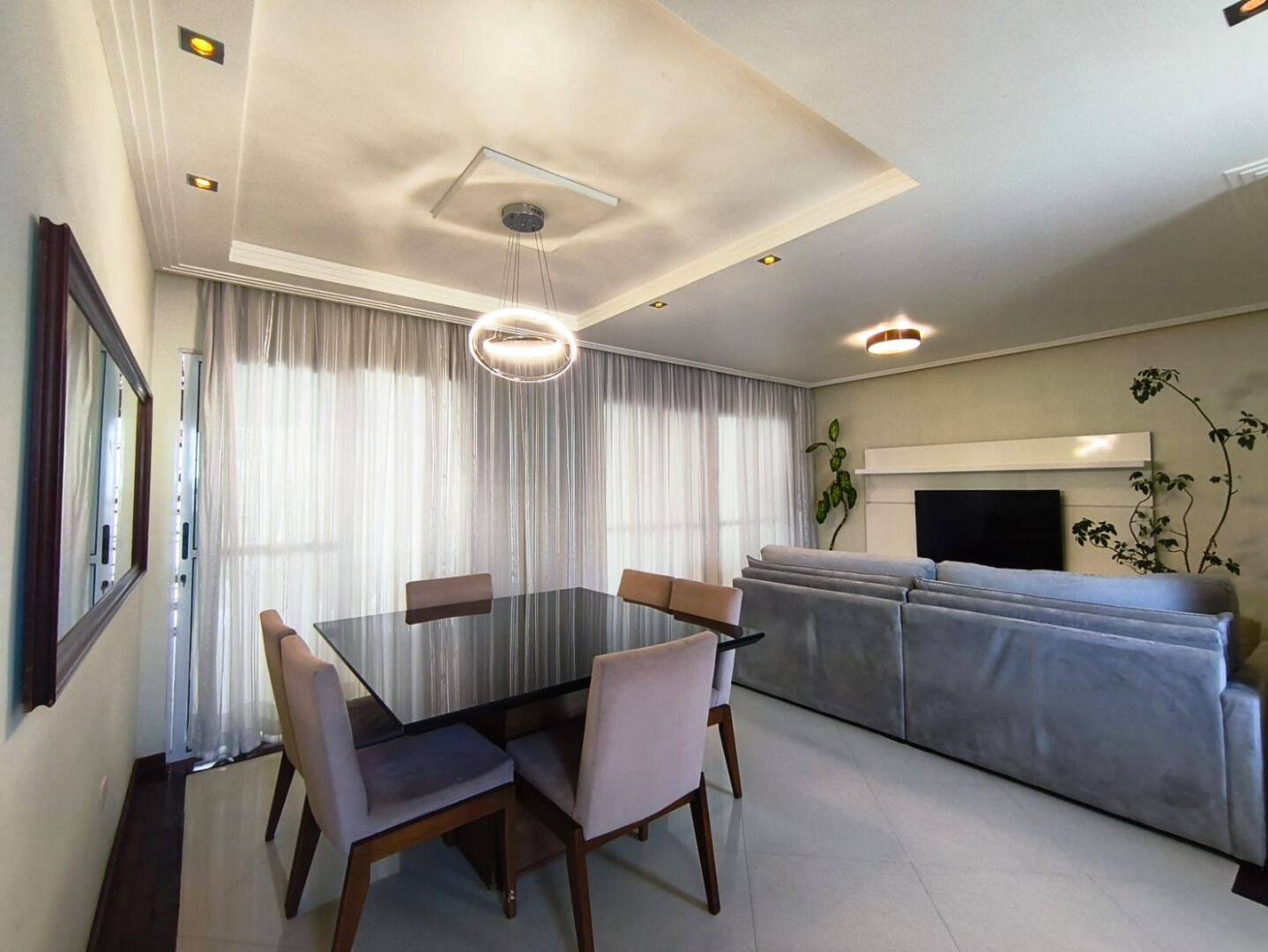 Sobrado com 3 dormitórios à venda, 175 m² por R$ 1.400.000,00 - Villa Branca - Jacareí/SP