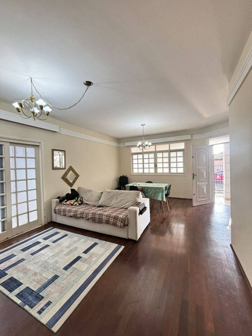 Casa com 3 dormitórios à venda, 140 m² por R$ 850.000,00 - Jardim das Indústrias - São José dos Campos/SP