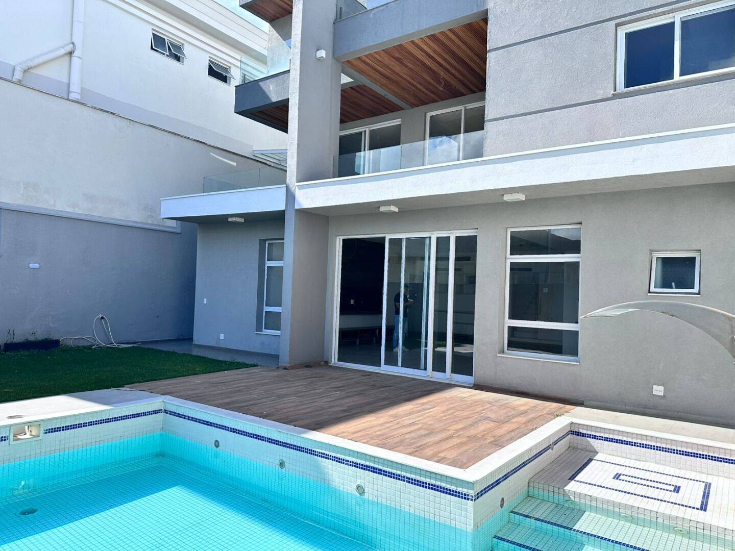 Sobrado com 4 suítes, 450 m² - venda por R$ 3.150.000 ou aluguel por R$ 21.620/mês - Condomínio Residencial Jaguary - São José dos Campos/SP