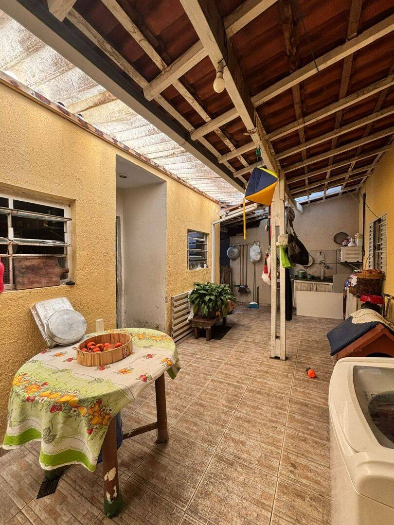 Casa com 3 dormitórios à venda, 140 m² por R$ 650.000 - Jardim das Indústrias - São José dos Campos/SP