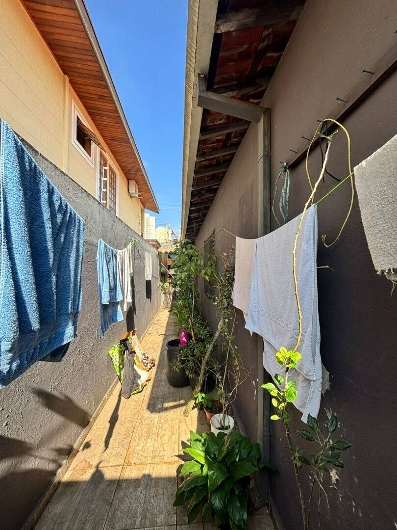 Casa com 3 dormitórios à venda, 140 m² por R$ 650.000 - Jardim das Indústrias - São José dos Campos/SP