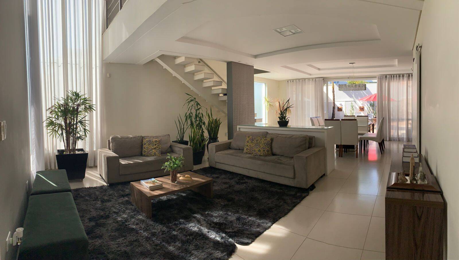 Sobrado com 4 dormitórios à venda, 323 m² - Jardim Altos de Santana II - Jacareí/SP