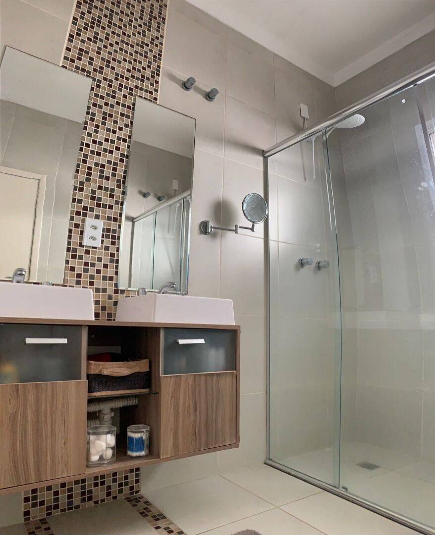 Sobrado com 4 dormitórios à venda, 323 m² - Jardim Altos de Santana II - Jacareí/SP