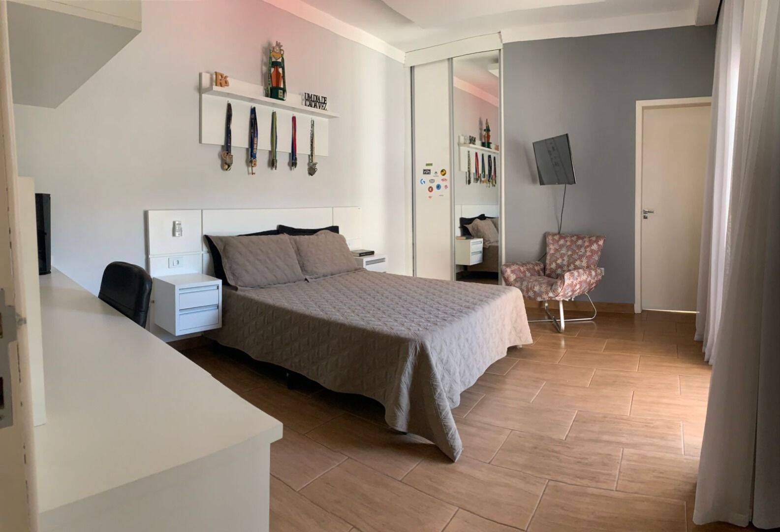 Sobrado com 4 dormitórios à venda, 323 m² - Jardim Altos de Santana II - Jacareí/SP
