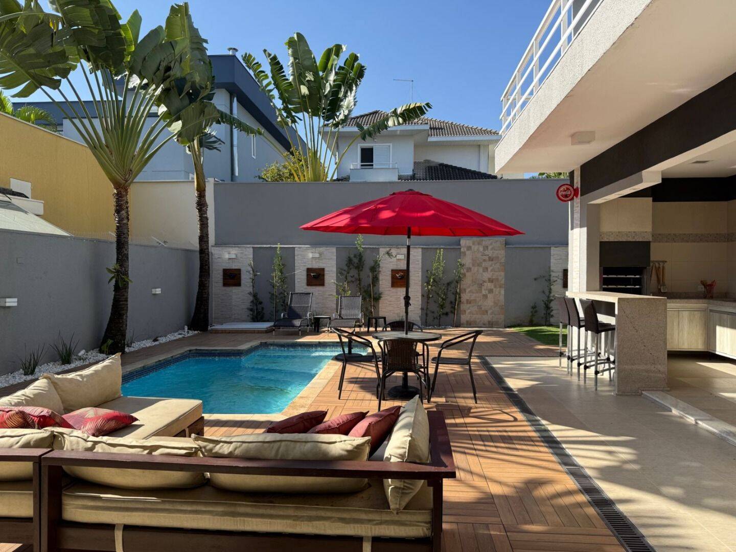 Sobrado com 4 dormitórios à venda, 323 m² - Jardim Altos de Santana II - Jacareí/SP