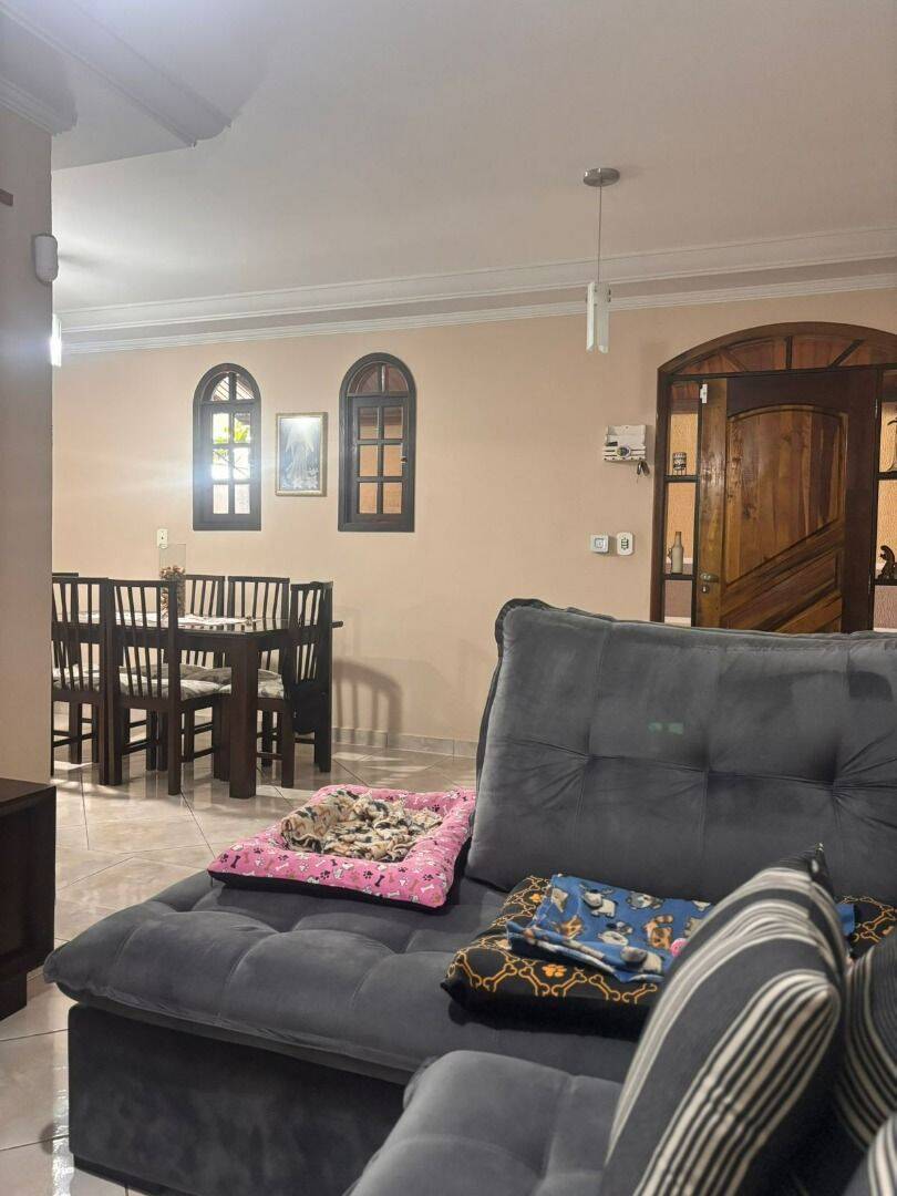 Casa com 3 dormitórios à venda, 136 m² por R$ 901.000,00 - Jardim das Indústrias - São José dos Campos/SP