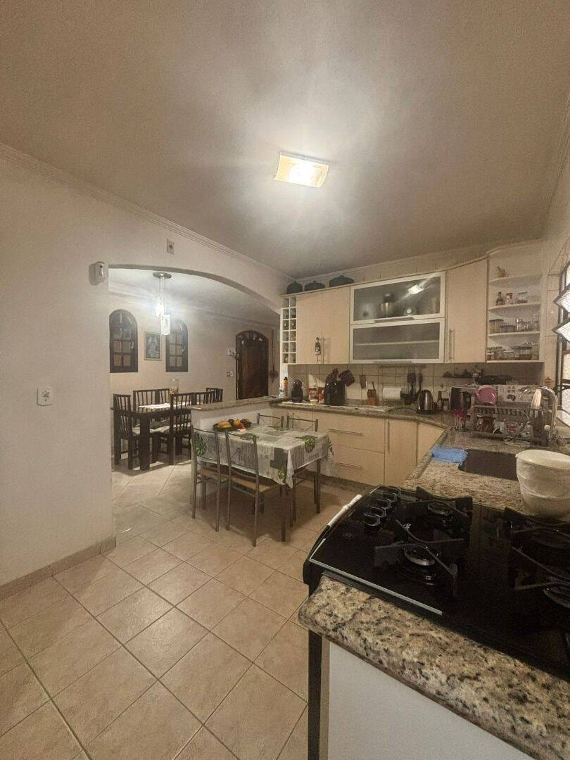 Casa com 3 dormitórios à venda, 136 m² por R$ 901.000,00 - Jardim das Indústrias - São José dos Campos/SP
