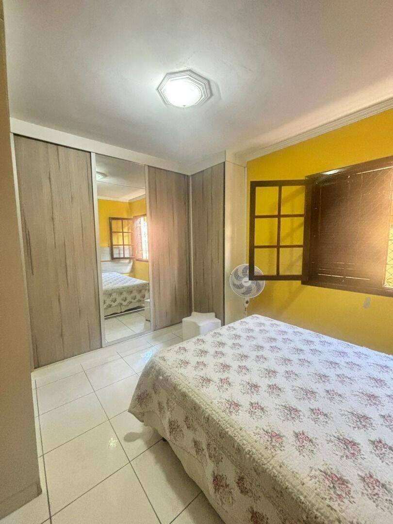 Casa com 3 dormitórios à venda, 136 m² por R$ 901.000,00 - Jardim das Indústrias - São José dos Campos/SP