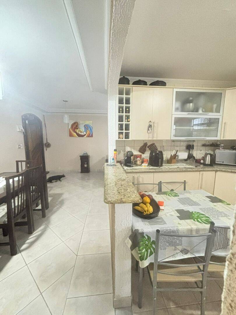 Casa com 3 dormitórios à venda, 136 m² por R$ 901.000,00 - Jardim das Indústrias - São José dos Campos/SP