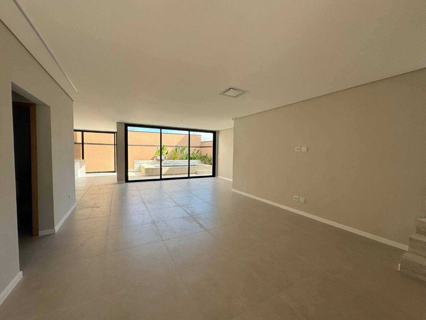 Sobrado com 4 dormitórios à venda, 240 m² por R$ 1.800.000,00 - Recanto dos Eucaliptos - São José dos Campos/SP