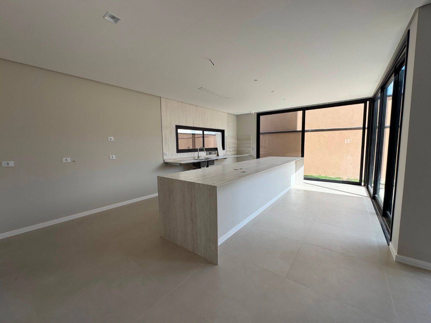 Sobrado com 4 dormitórios à venda, 240 m² por R$ 1.800.000,00 - Recanto dos Eucaliptos - São José dos Campos/SP