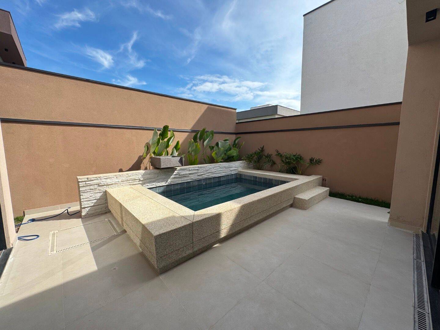 Sobrado com 4 dormitórios à venda, 240 m² por R$ 1.800.000,00 - Recanto dos Eucaliptos - São José dos Campos/SP