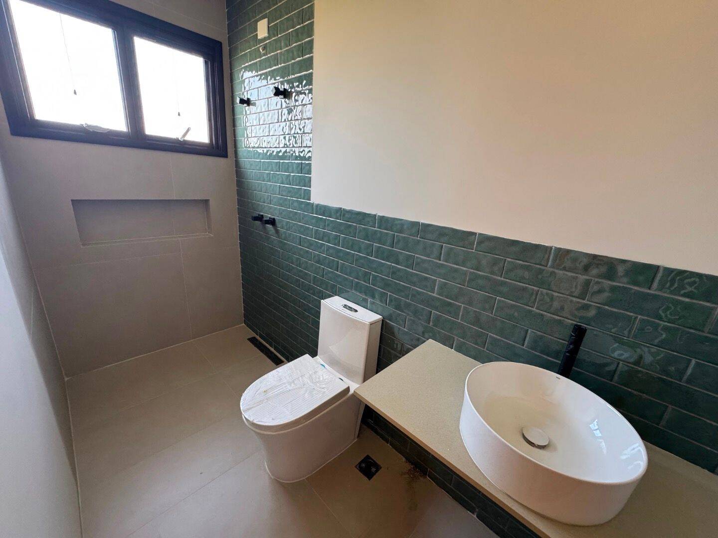 Sobrado com 4 dormitórios à venda, 240 m² por R$ 1.800.000,00 - Recanto dos Eucaliptos - São José dos Campos/SP