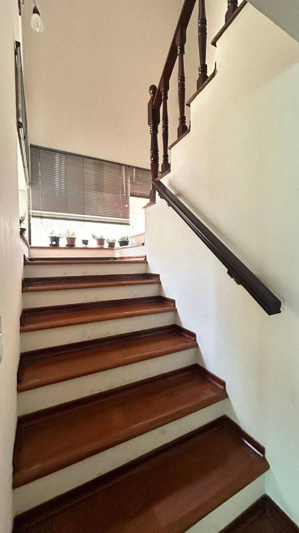 Sobrado com 4 dormitórios à venda, 275 m² por R$ 900.000 - Jardim Altos de Santana I - Jacareí/SP