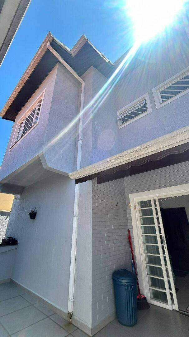 Sobrado com 4 dormitórios à venda, 275 m² por R$ 900.000 - Jardim Altos de Santana I - Jacareí/SP