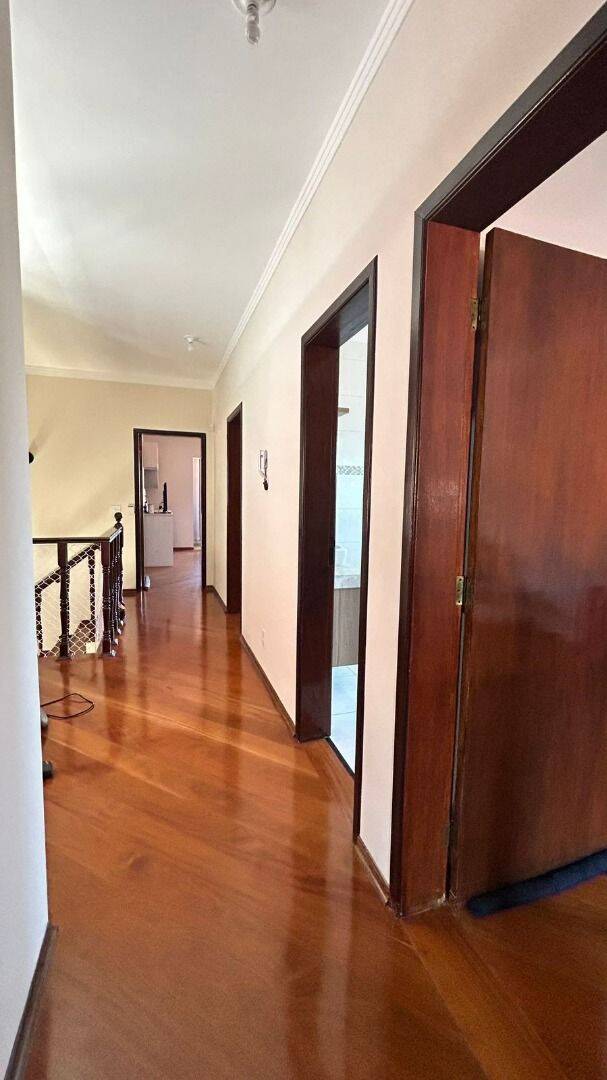 Sobrado com 4 dormitórios à venda, 275 m² por R$ 900.000 - Jardim Altos de Santana I - Jacareí/SP