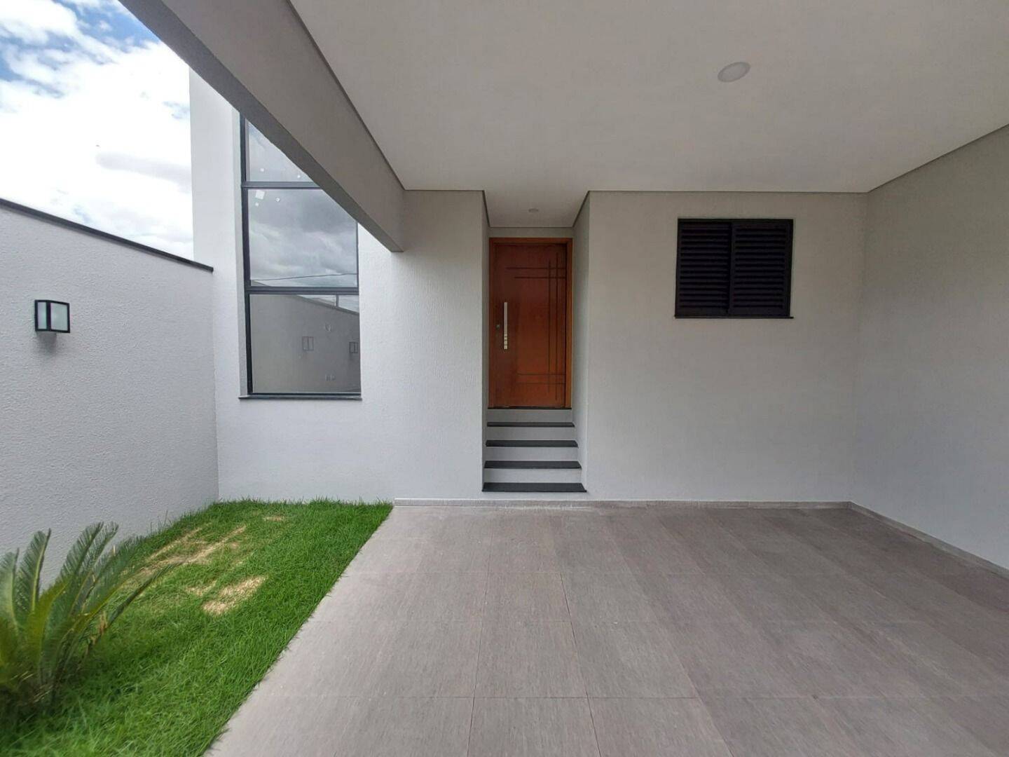 Casa com 3 dormitórios à venda, 134 m² por R$ 735.000 - Portal dos Pássaros - São José dos Campos/SP