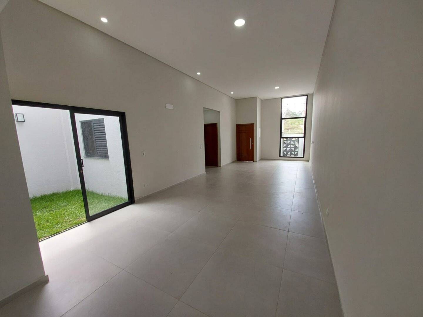 Casa com 3 dormitórios à venda, 134 m² por R$ 735.000 - Portal dos Pássaros - São José dos Campos/SP