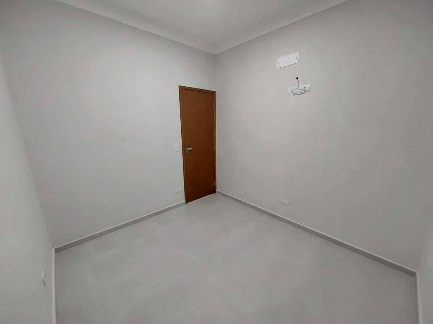 Casa com 3 dormitórios à venda, 134 m² por R$ 735.000 - Portal dos Pássaros - São José dos Campos/SP