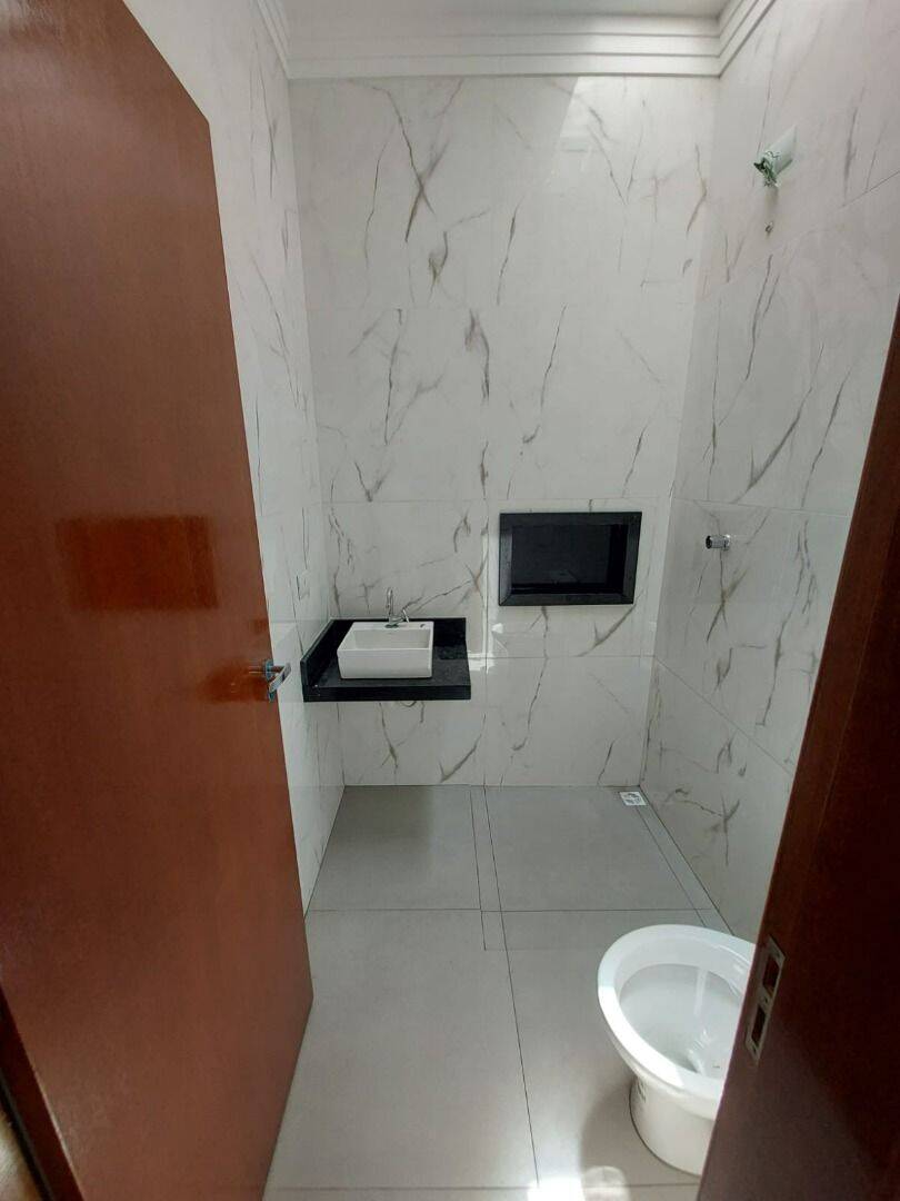 Casa com 3 dormitórios à venda, 134 m² por R$ 735.000 - Portal dos Pássaros - São José dos Campos/SP