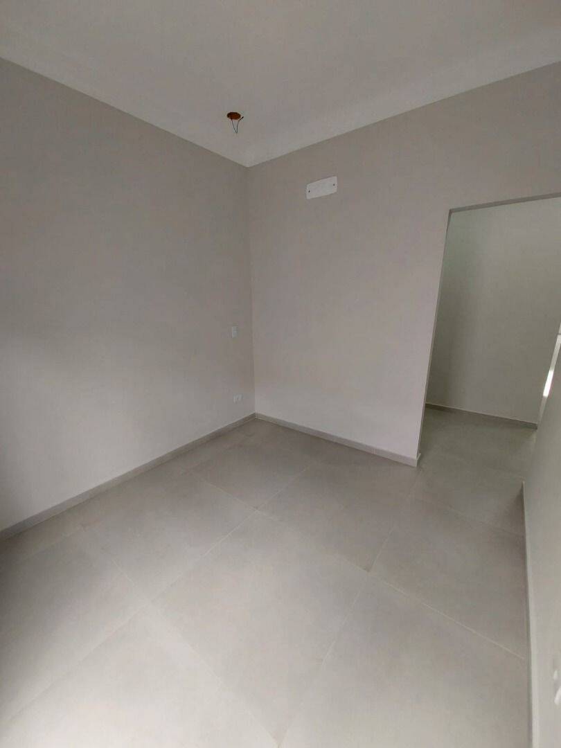 Casa com 3 dormitórios à venda, 134 m² por R$ 735.000 - Portal dos Pássaros - São José dos Campos/SP