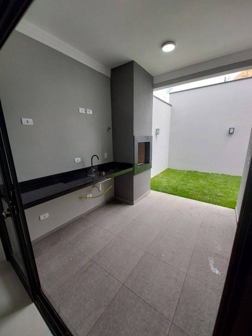 Casa com 3 dormitórios à venda, 134 m² por R$ 735.000 - Portal dos Pássaros - São José dos Campos/SP
