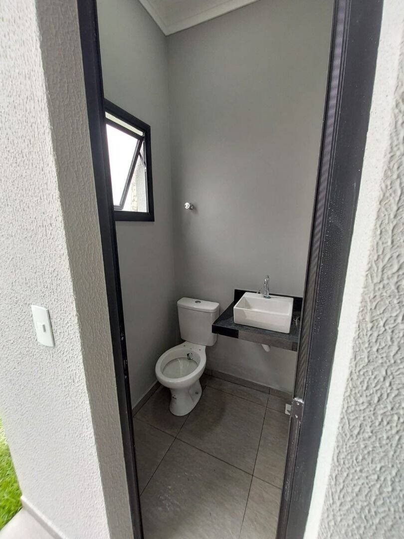 Casa com 3 dormitórios à venda, 134 m² por R$ 735.000 - Portal dos Pássaros - São José dos Campos/SP