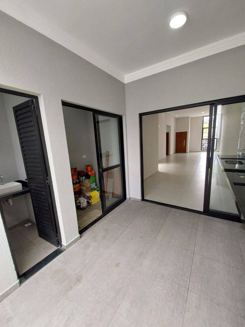 Casa com 3 dormitórios à venda, 134 m² por R$ 735.000 - Portal dos Pássaros - São José dos Campos/SP
