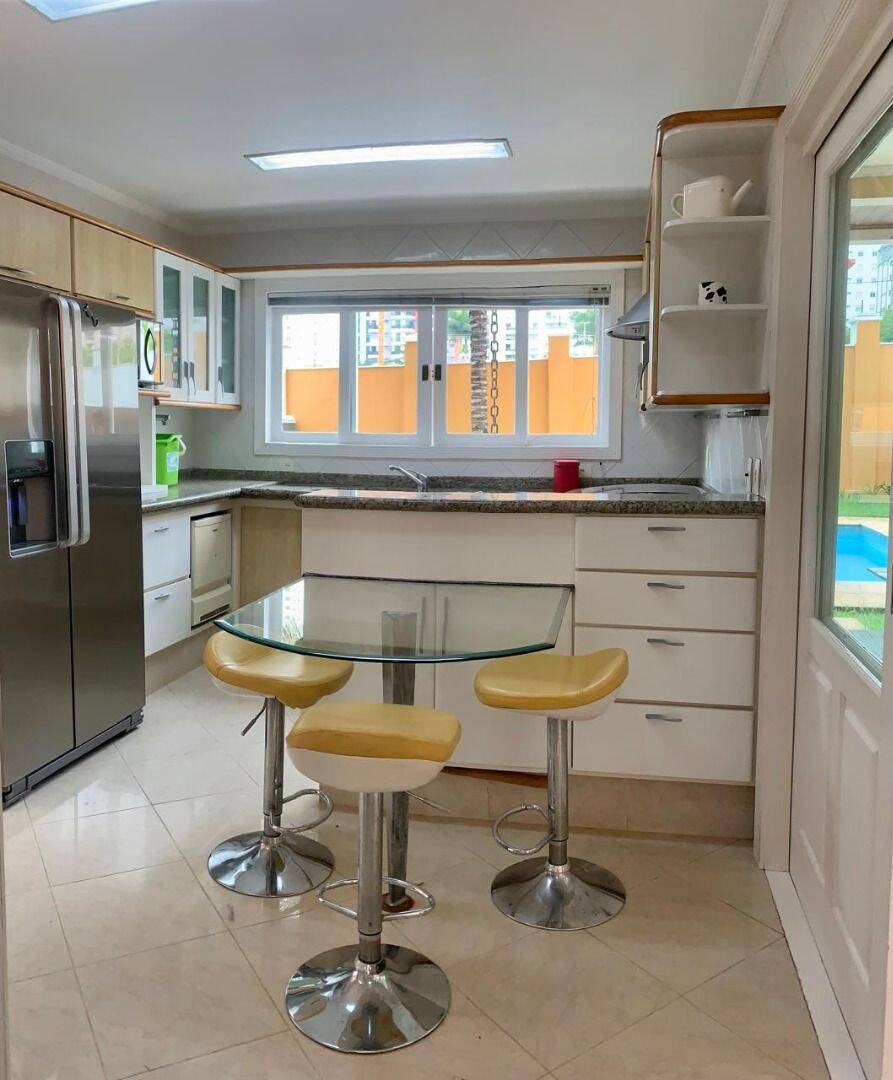 Sobrado com 3 dormitórios para locação, 300 m² por R$ 15.840/mês - Jardim Aquarius - São José dos Campos/SP
