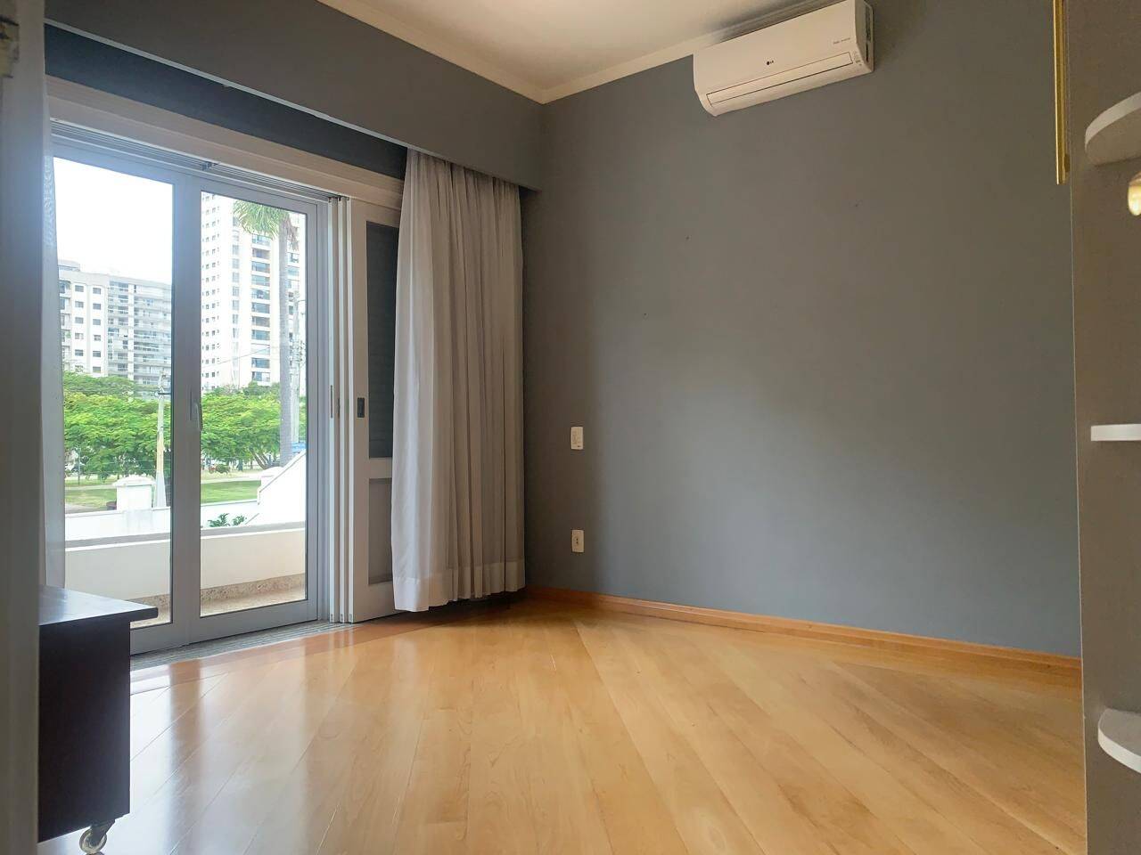 Sobrado com 3 dormitórios para locação, 300 m² por R$ 15.840/mês - Jardim Aquarius - São José dos Campos/SP
