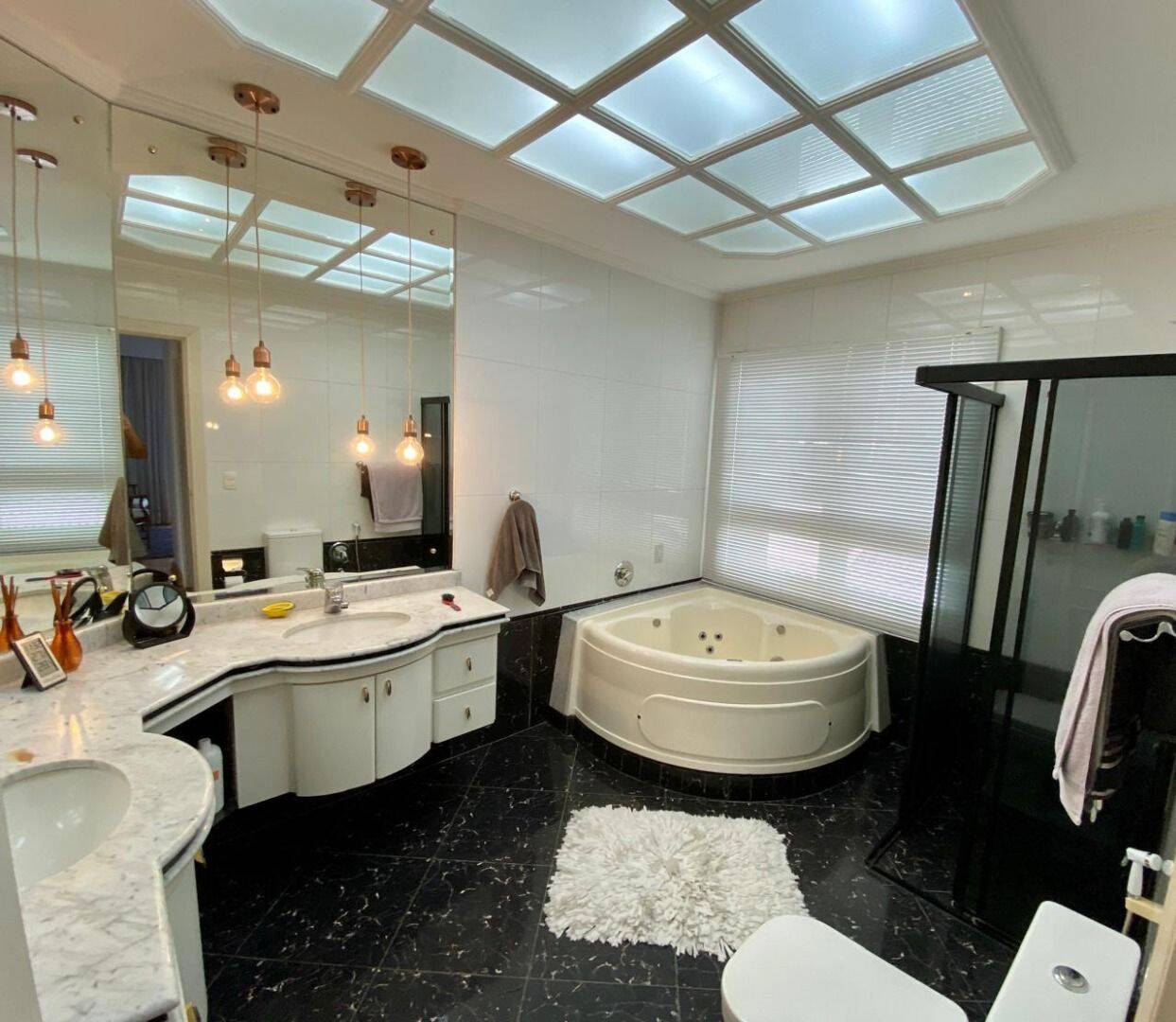 Sobrado com 3 dormitórios para locação, 300 m² por R$ 15.840/mês - Jardim Aquarius - São José dos Campos/SP