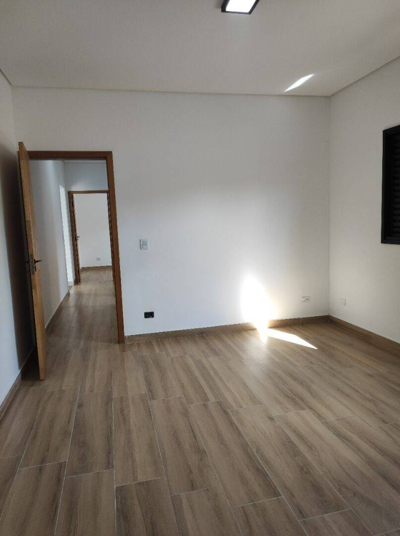 Casa com 3 dormitórios à venda, 135 m² por R$ 950.000 - Residencial Malibu - Caçapava/SP