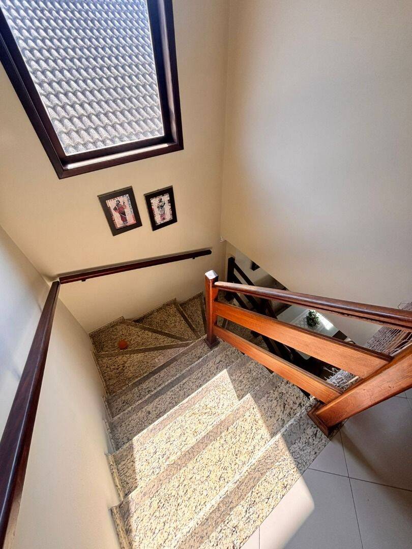 Sobrado com 4 dormitórios à venda, 175 m² por R$ 790.000,00 - Jardim das Indústrias - São José dos Campos/SP