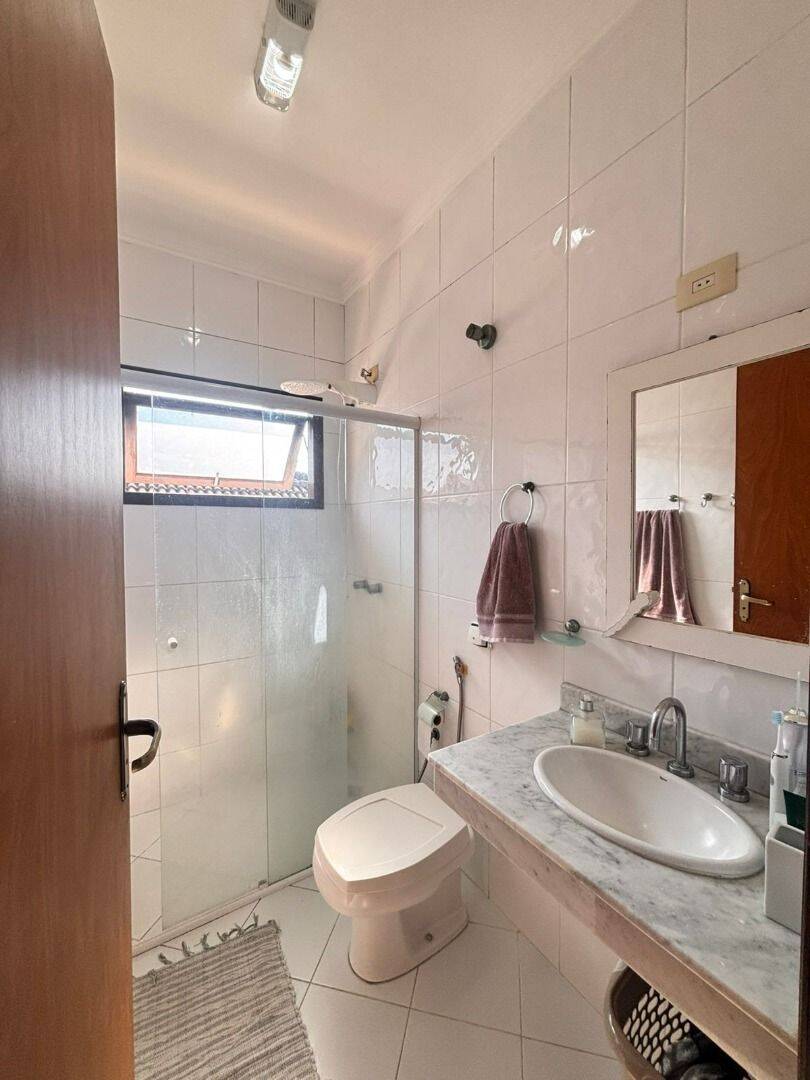 Sobrado com 4 dormitórios à venda, 175 m² por R$ 790.000,00 - Jardim das Indústrias - São José dos Campos/SP