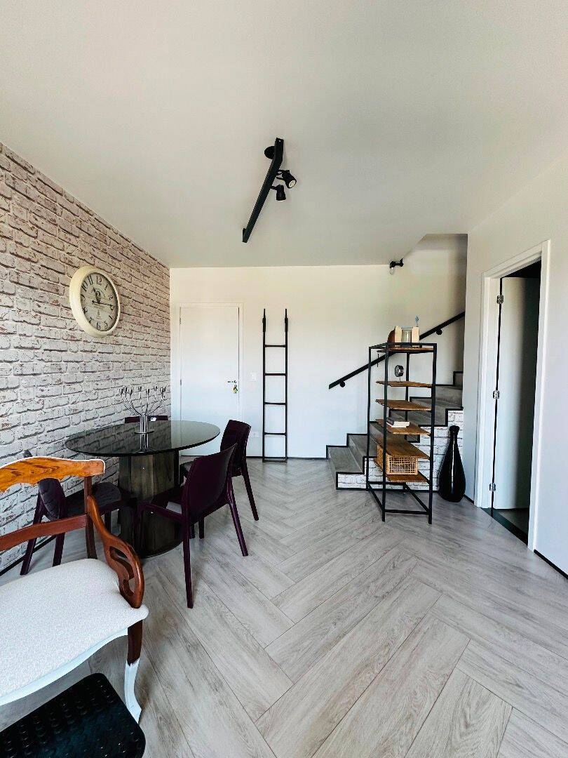 Loft Tarsila, Mobiliado