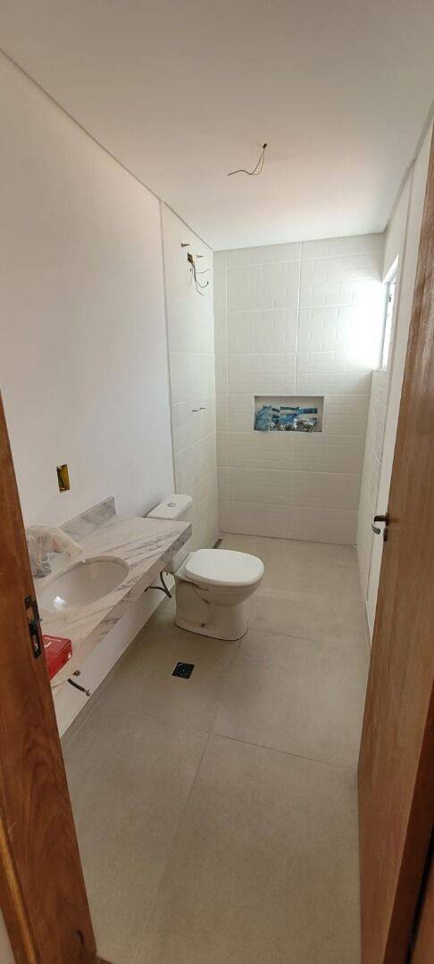 Sobrado com 3 dormitórios à venda, 164 m² por R$ 790.000,00 - Villa Branca - Jacareí/SP