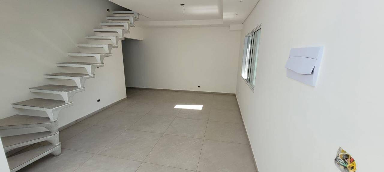 Sobrado com 3 dormitórios à venda, 164 m² por R$ 790.000,00 - Villa Branca - Jacareí/SP