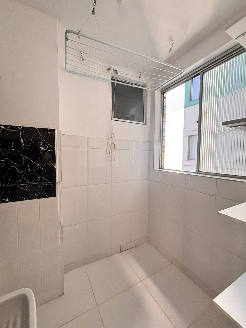Apartamento com 3 dormitórios à venda, 70 m² por R$ 480.000 - Vila Adyana - São José dos Campos/SP